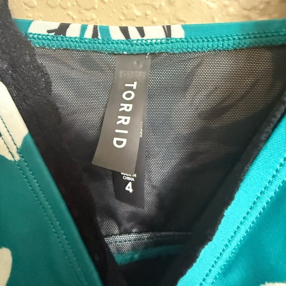 Torrid Swim Dress Womens 4X  Wireless Swim Dress one piece Floral teal - Picture 4 of 7